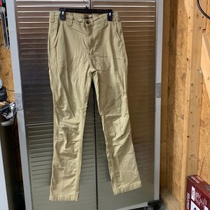 CARHARTT - Mens 33x34 straight fit. Khaki. Work pants.